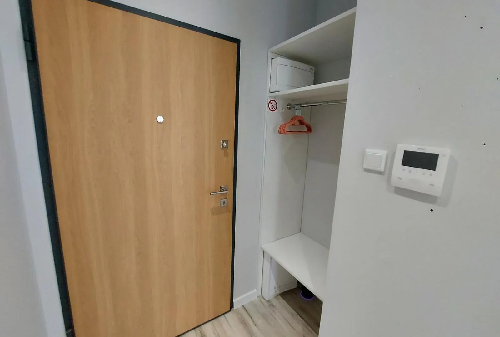 Lux 2 Pokojowe Apartment In Warszawa Z Bezplatnym Podziemnym Parkingem